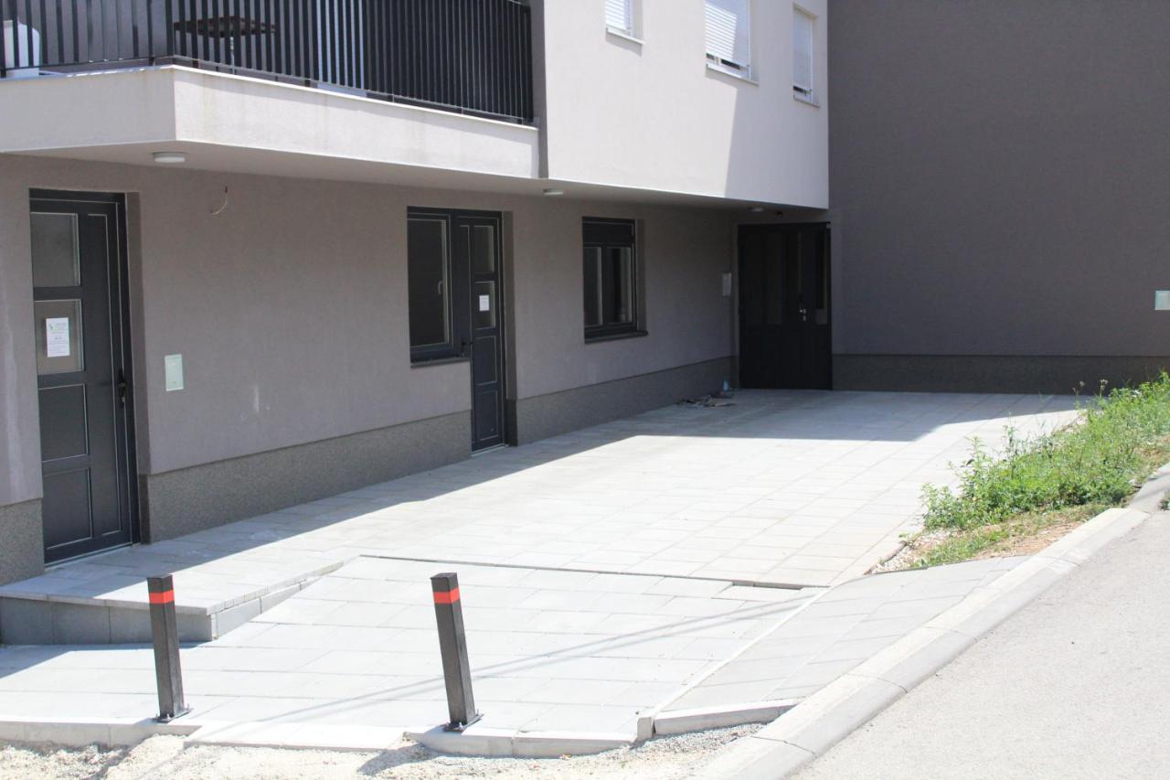 Vip Apartment Visoko Buitenkant foto